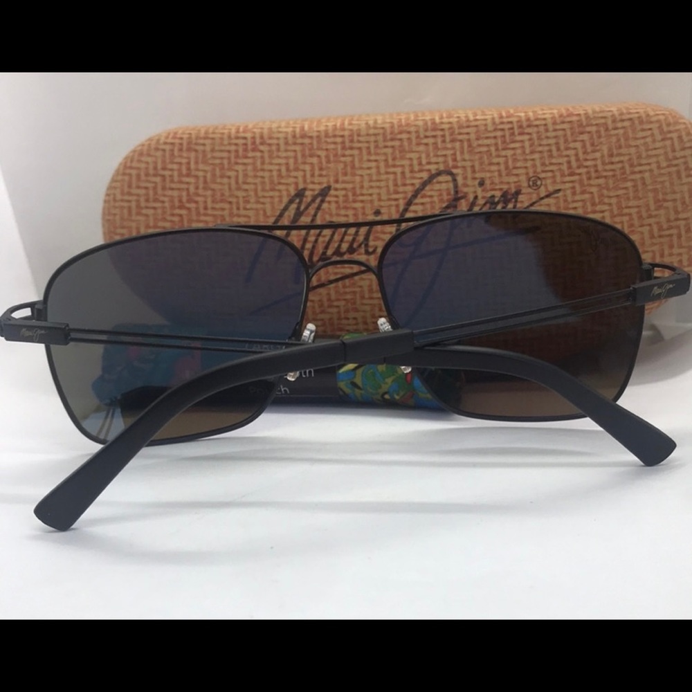 BNIB Maui Jim Polarized sunglass Black/Blue Mirror lenses - Picture 6 of 8
